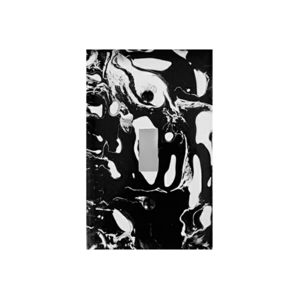 Other - Black & White Abstract Design Single Light Plate